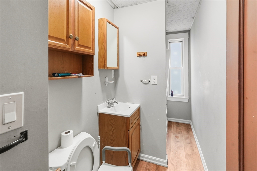 61 Cohasset Street Worcester, MA 01604 - Photo 20 of 41