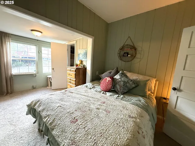 $349,000 | 725 Northeast Denver Street, Roseburg, OR 97470