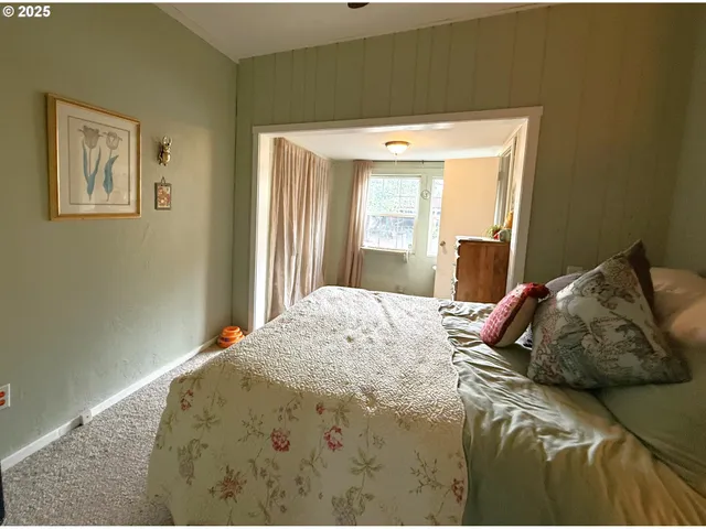 $349,000 | 725 Northeast Denver Street, Roseburg, OR 97470