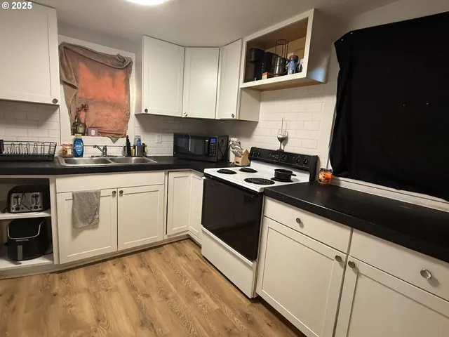 $349,000 | 725 Northeast Denver Street, Roseburg, OR 97470