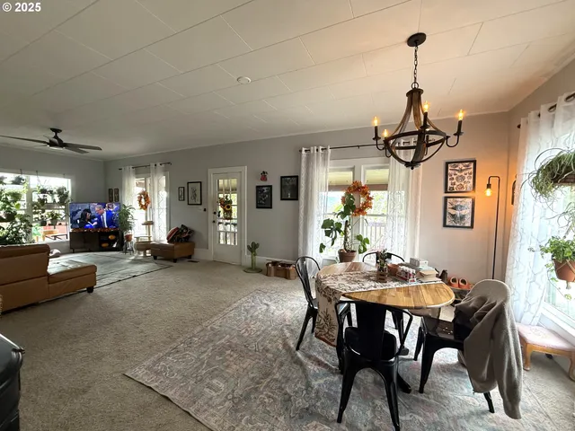 $349,000 | 725 Northeast Denver Street, Roseburg, OR 97470