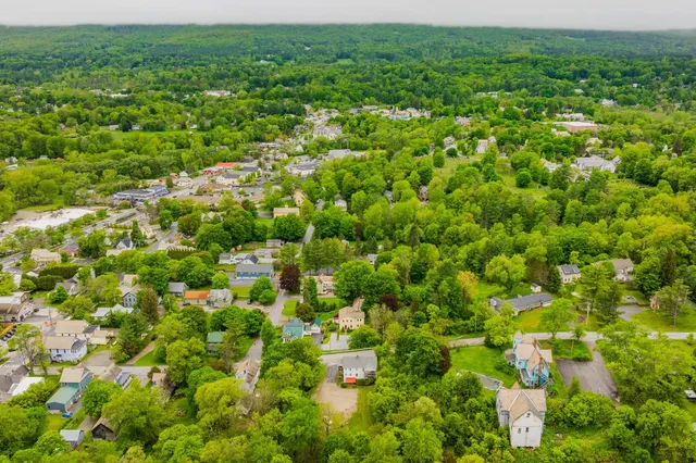 $599,000 | 162 Highland Avenue, Manchester, VT 05255