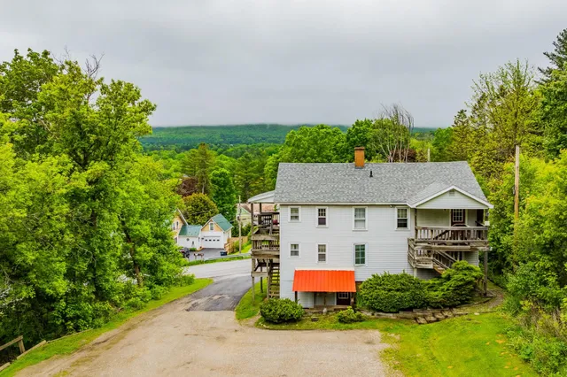 $599,000 | 162 Highland Avenue, Manchester, VT 05255