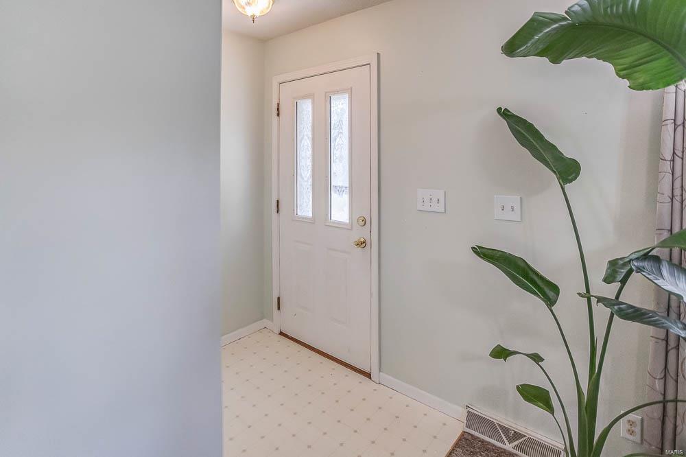 508 George Street Hardin, IL 62047 - Photo 9 of 85 Gallery Image 9