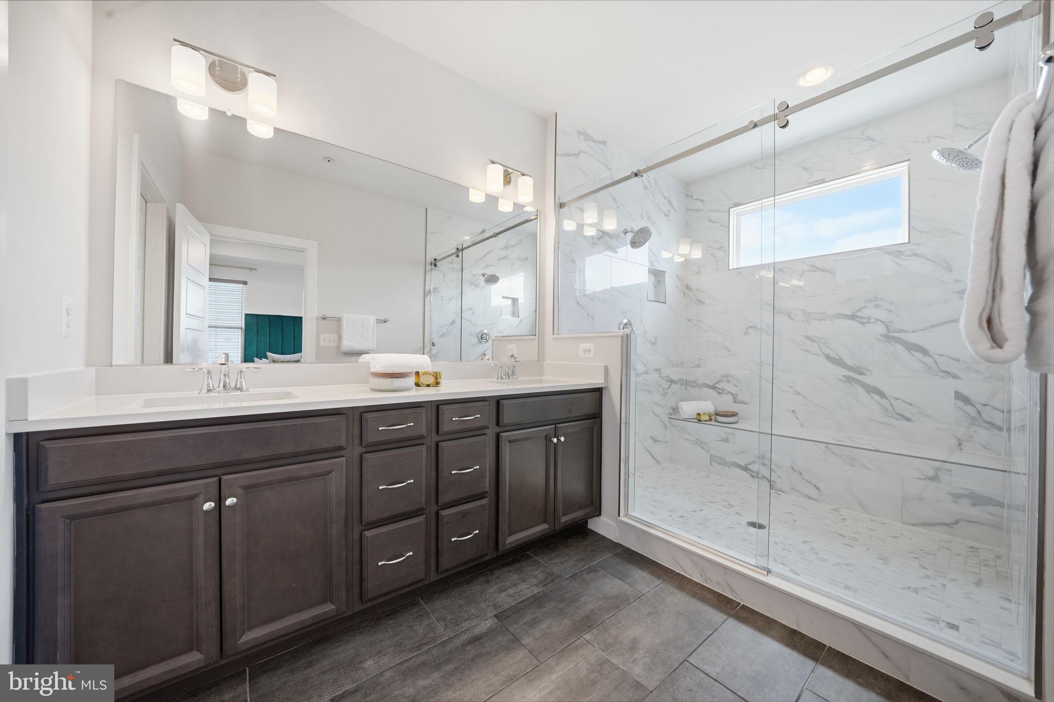 217 Summit Point Boulevard Bowie, MD 20716 - Photo 28 of 51 Owner's Bath