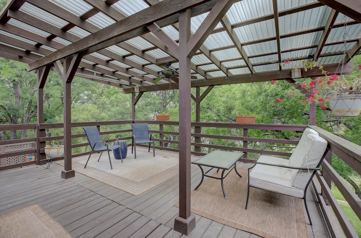 The large deck off the family room is like being in a tree house. Just a mere 2.5 miles from house to Historic Downtown courthouse!