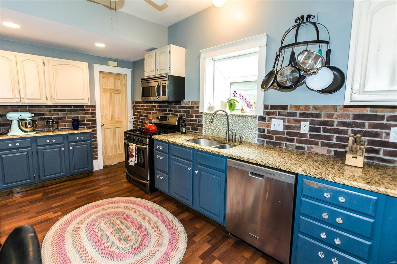 14 West Jackson Road Webster Groves, MO 63119 - Photo 13 of 19 Gallery Image 13