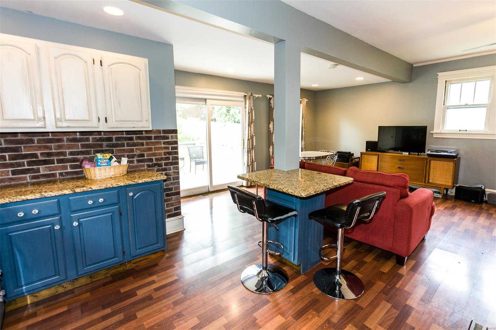 14 West Jackson Road Webster Groves, MO 63119 - Photo 14 of 19 Gallery Image 14