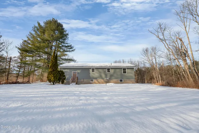 $374,900 | 2558 Highway 29, Middle Grove, NY 12850