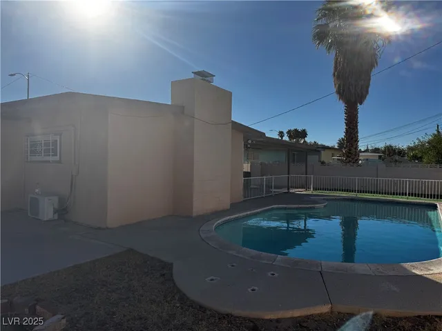$1,800 | 1312 Scenic Way, Las Vegas, NV 89108