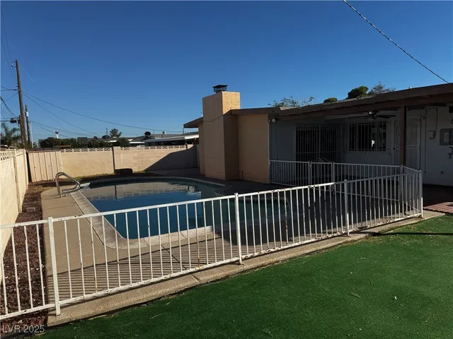 $1,800 | 1312 Scenic Way, Las Vegas, NV 89108