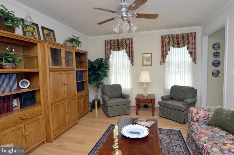 16250 Frederick Road Woodbine, MD 21797 - Photo 2 of 30 Living Room