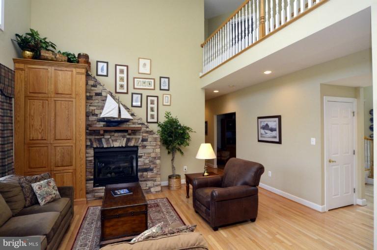 16250 Frederick Road Woodbine, MD 21797 - Photo 12 of 30 Living Room