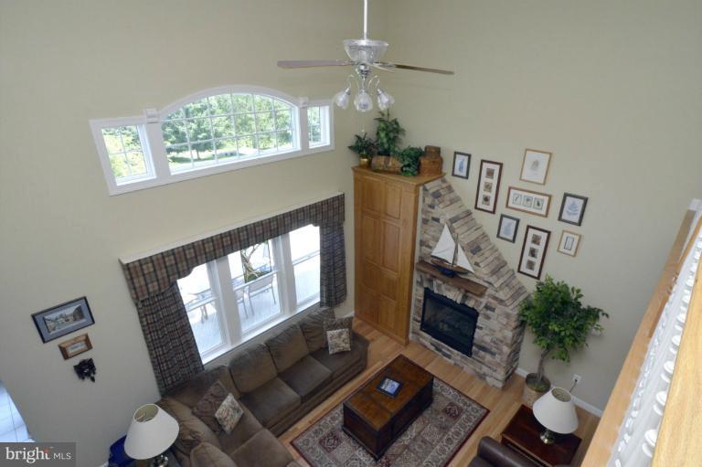 16250 Frederick Road Woodbine, MD 21797 - Photo 7 of 30 Living Room
