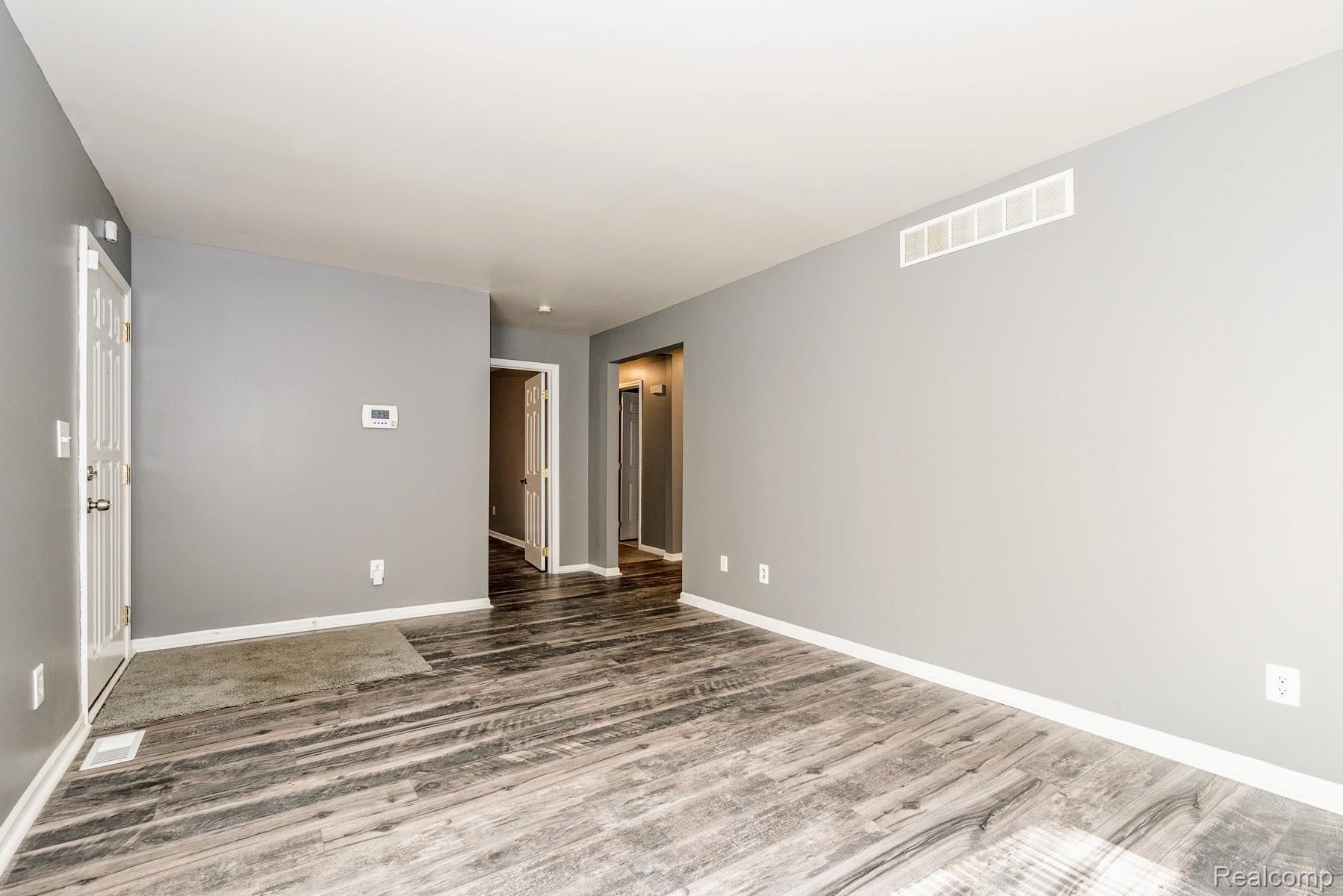 15360 Inkster Road Romulus, MI 48174 - Photo 9 of 27 DSC_7088.jpg