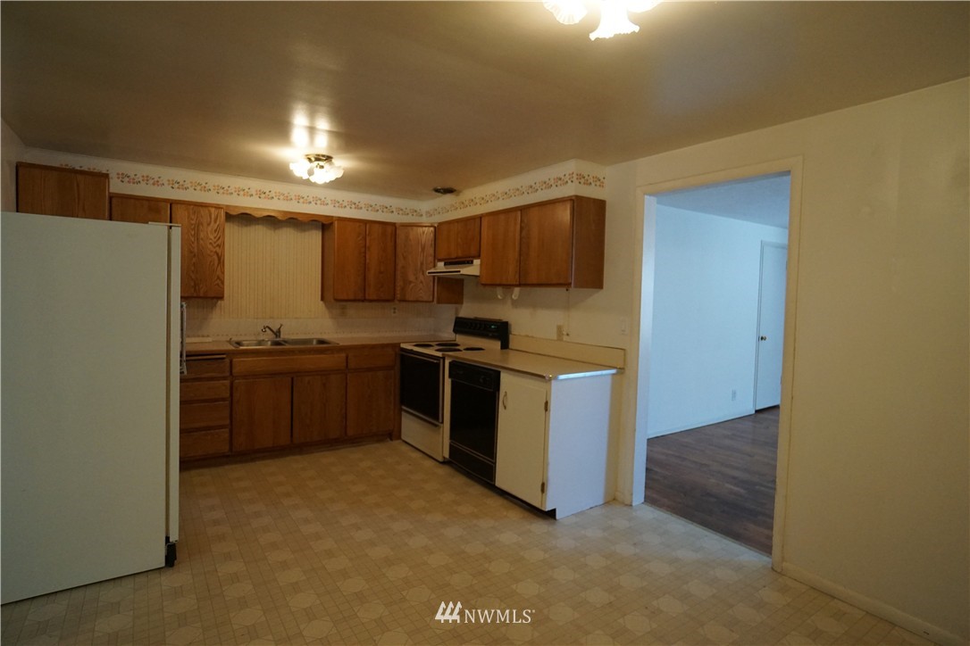 359 Maringo Road Ephrata, WA 98823 - Photo 3 of 10
