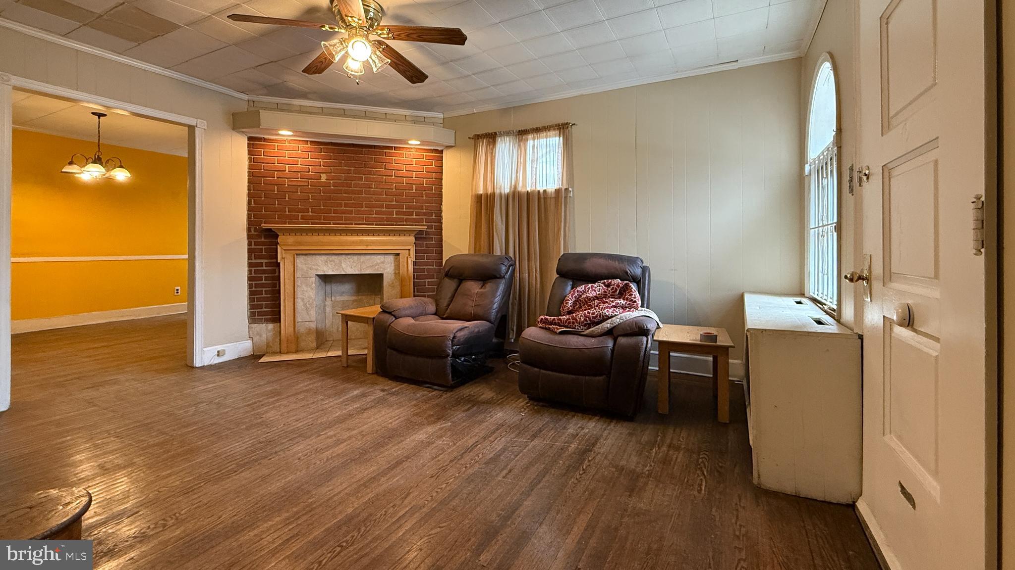 7234 Briar Road Philadelphia, PA 19138 - Photo 3 of 24