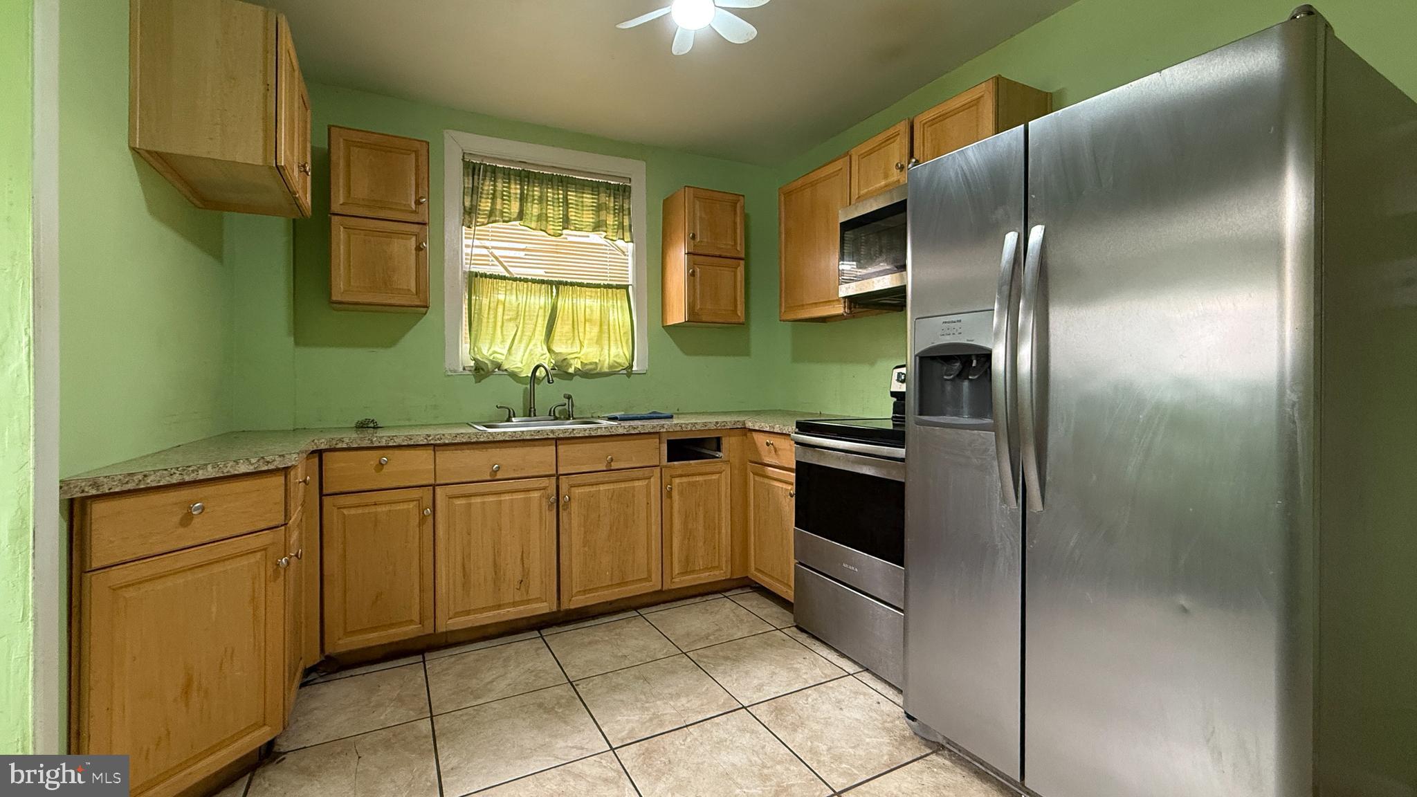 7234 Briar Road Philadelphia, PA 19138 - Photo 9 of 24