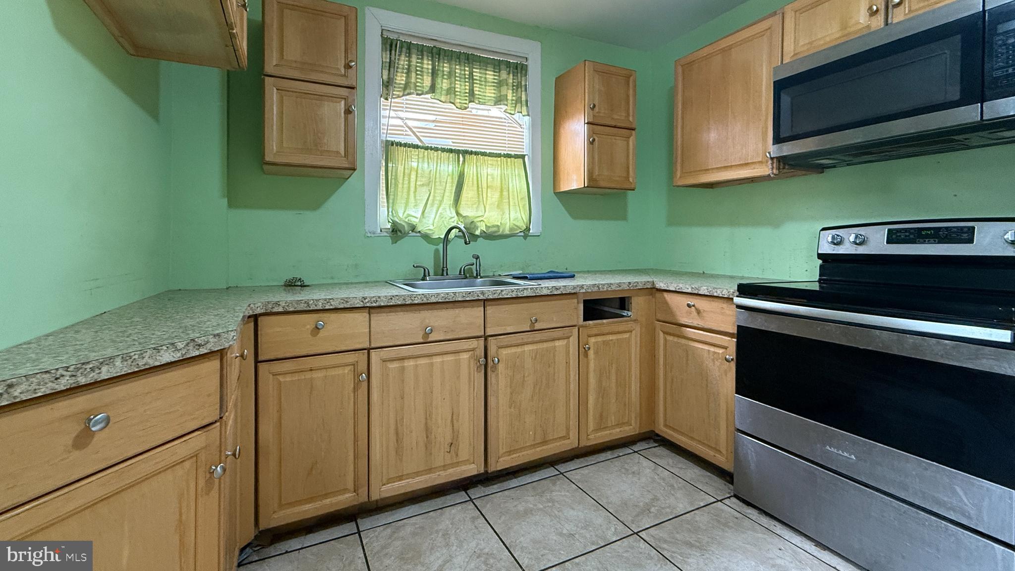 7234 Briar Road Philadelphia, PA 19138 - Photo 10 of 24