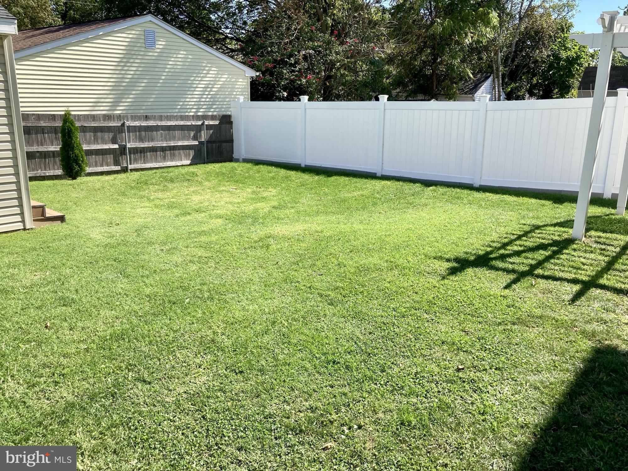 306 Ohio Avenue Wilmington, DE 19805 - Photo 12 of 13 a view of a backyard