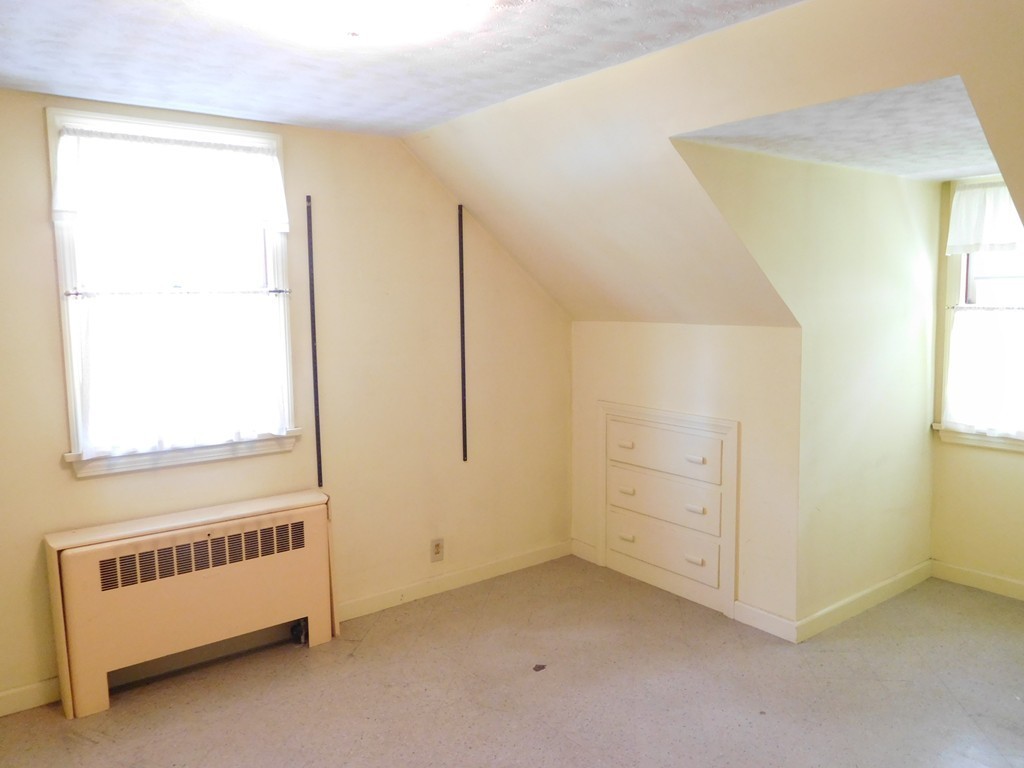 30 Elizabeth Street Springfield, MA 01109 - Photo 10 of 19 a view of a room with white walls