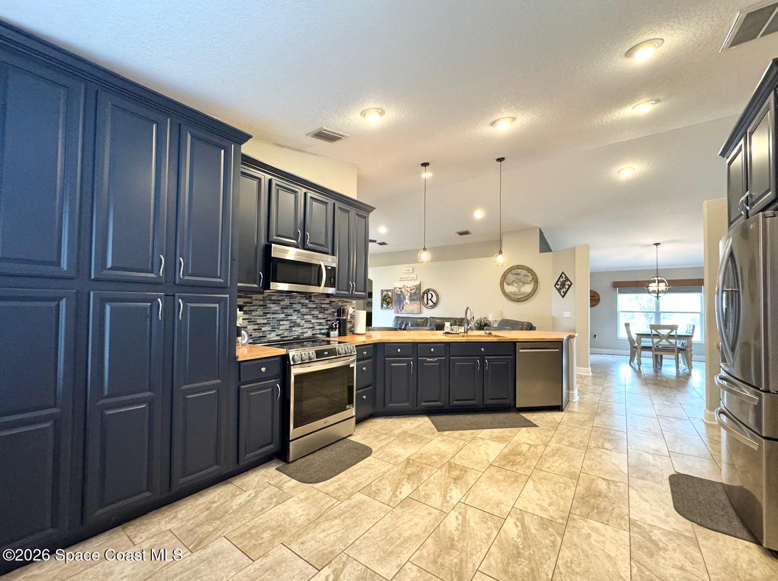 1482 Modoc Circle Melbourne, FL 32934 - Photo 9 of 25 Kitchen-7