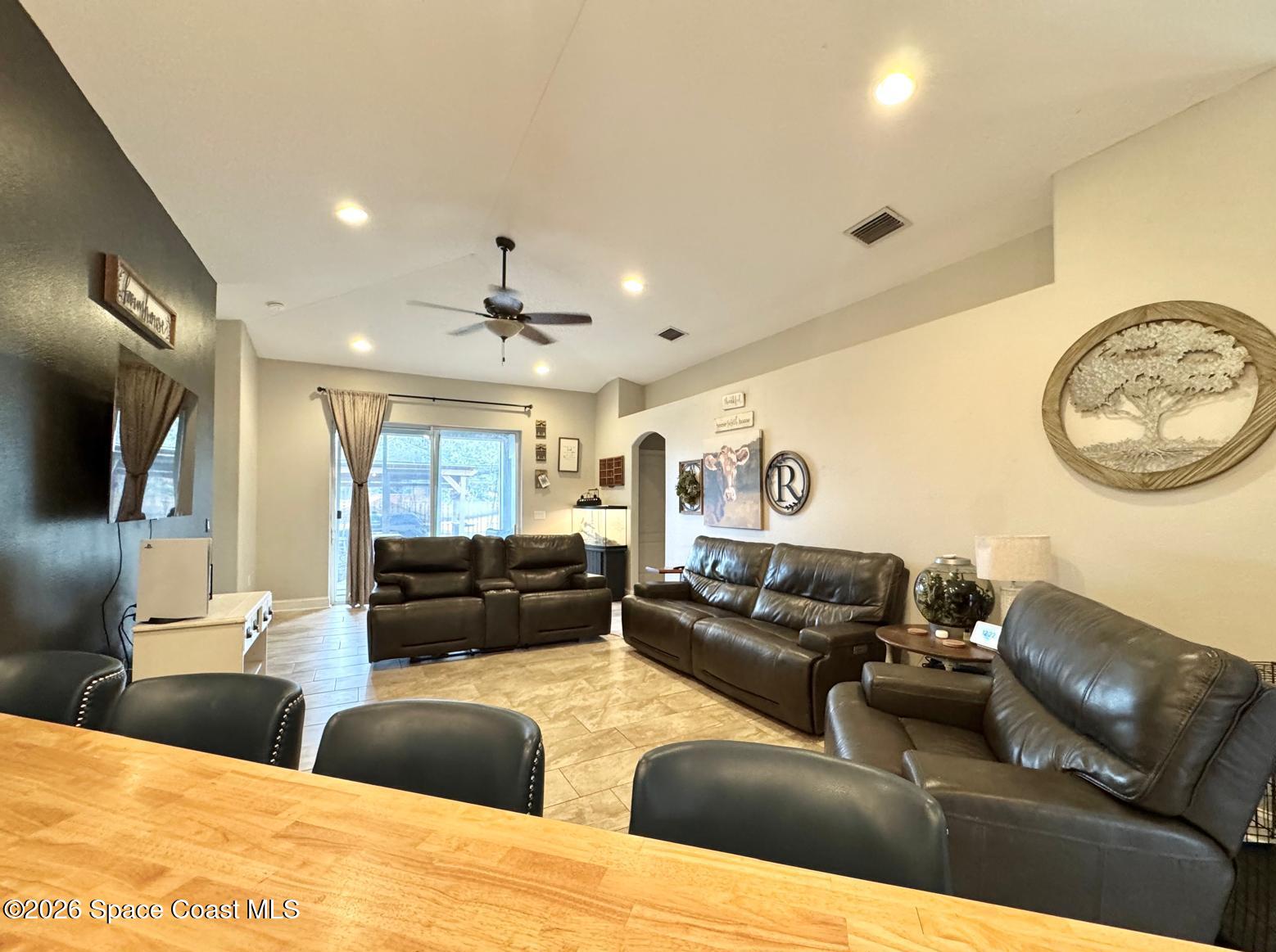 1482 Modoc Circle Melbourne, FL 32934 - Photo 10 of 25 Family-room-4