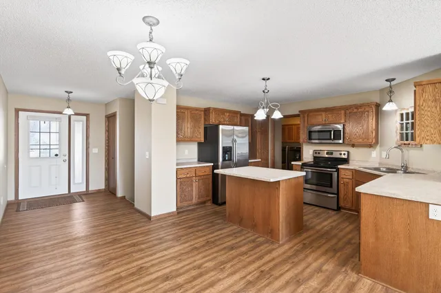 $250,000 | 12611 Pond View Road, Zimmerman, MN 55398