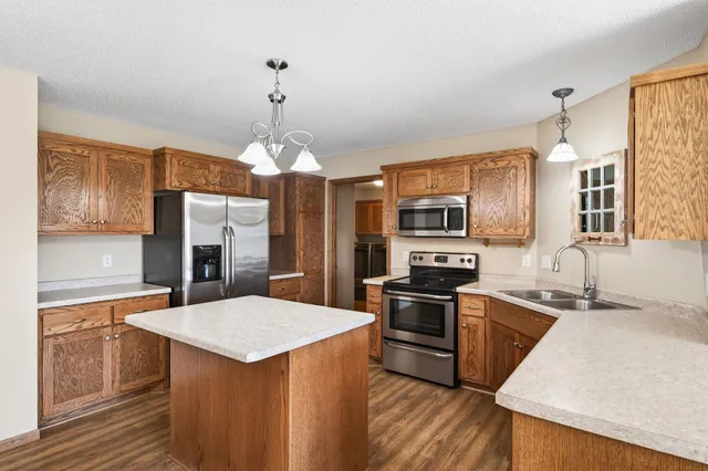 $250,000 | 12611 Pond View Road, Zimmerman, MN 55398