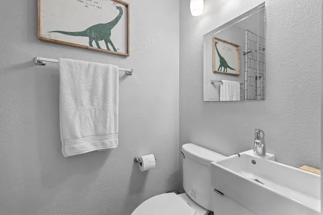 $1,025,000 | 612 Port, Unit 4, Horseshoe Bay, TX 78657