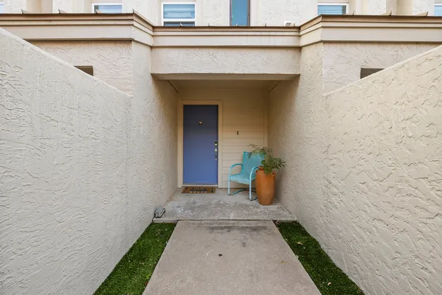 $1,025,000 | 612 Port, Unit 4, Horseshoe Bay, TX 78657