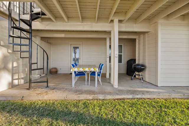 $1,025,000 | 612 Port, Unit 4, Horseshoe Bay, TX 78657
