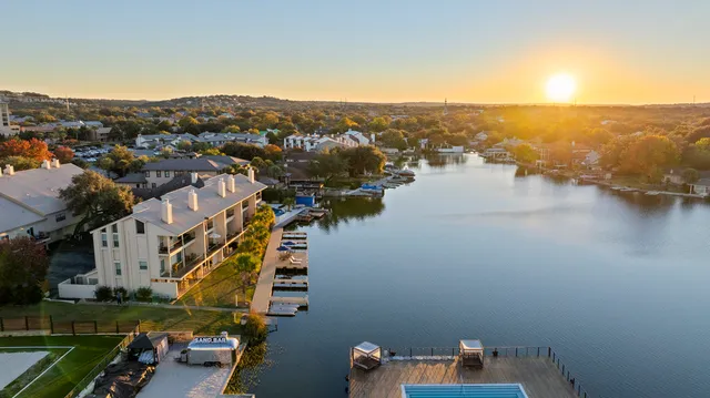 $1,025,000 | 612 Port, Unit 4, Horseshoe Bay, TX 78657