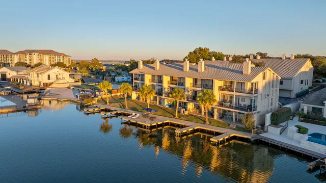 $1,025,000 | 612 Port, Unit 4, Horseshoe Bay, TX 78657