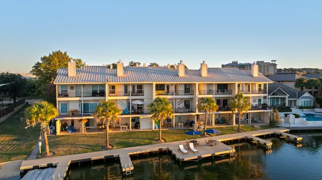 $1,025,000 | 612 Port, Unit 4, Horseshoe Bay, TX 78657