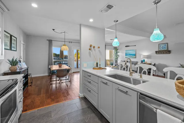 $1,025,000 | 612 Port, Unit 4, Horseshoe Bay, TX 78657