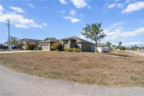 $299,900 | 2210 Southwest 19th Avenue, Cape Coral, FL 33991