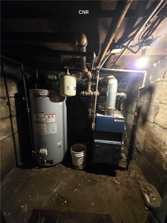 408 Madison Street Brooklyn, NY 11221 - Photo 9 of 17 a view of room