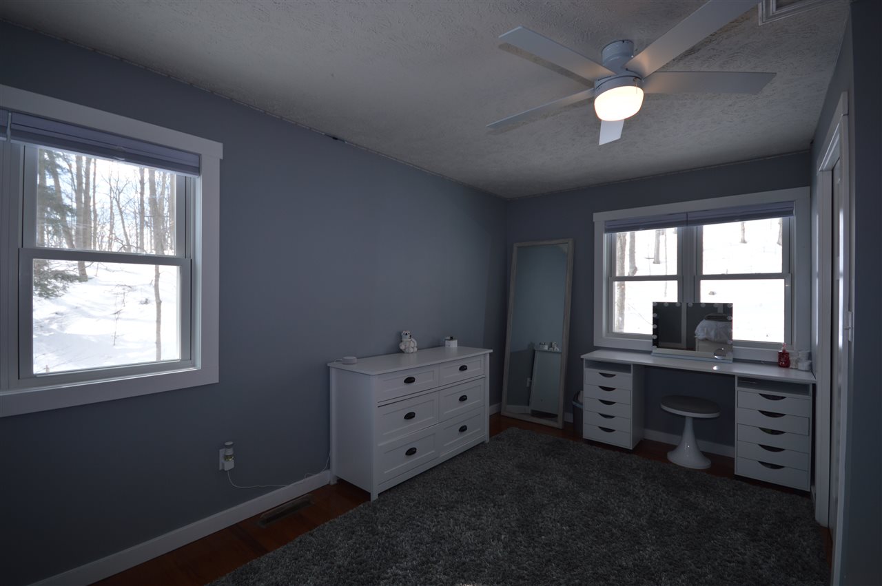 3660 South Maple Valley Road Suttons Bay, MI 49682 - Photo 16 of 33 1884457-15.JPG