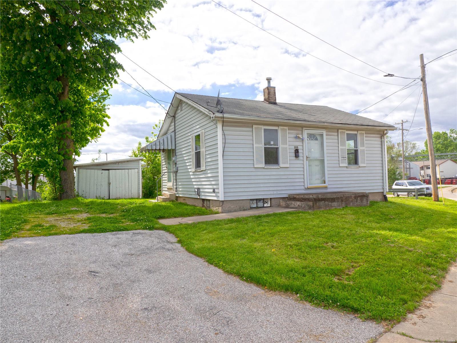 103 North Moore Street Waterloo, IL 62298 - Photo 2 of 16 Gallery Image 2