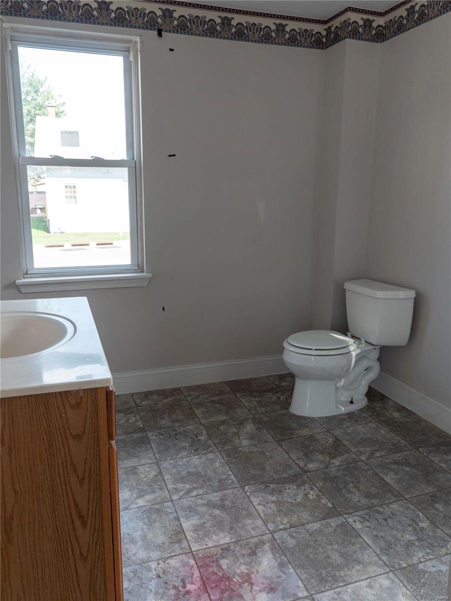 103 North Moore Street Waterloo, IL 62298 - Photo 11 of 16 Gallery Image 11
