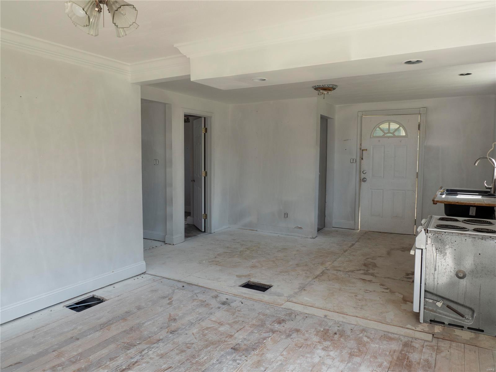 103 North Moore Street Waterloo, IL 62298 - Photo 6 of 16 Gallery Image 6