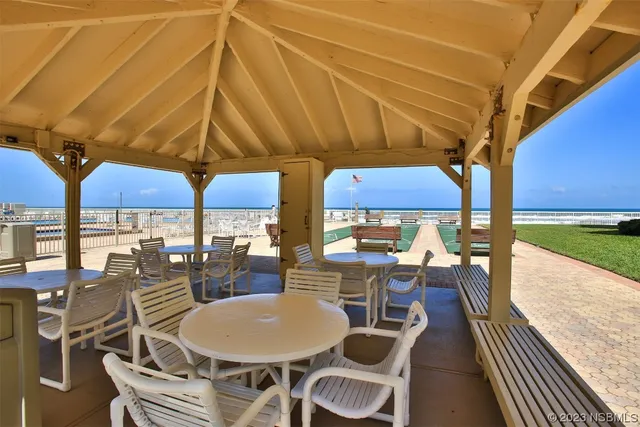 a view of a tennis court