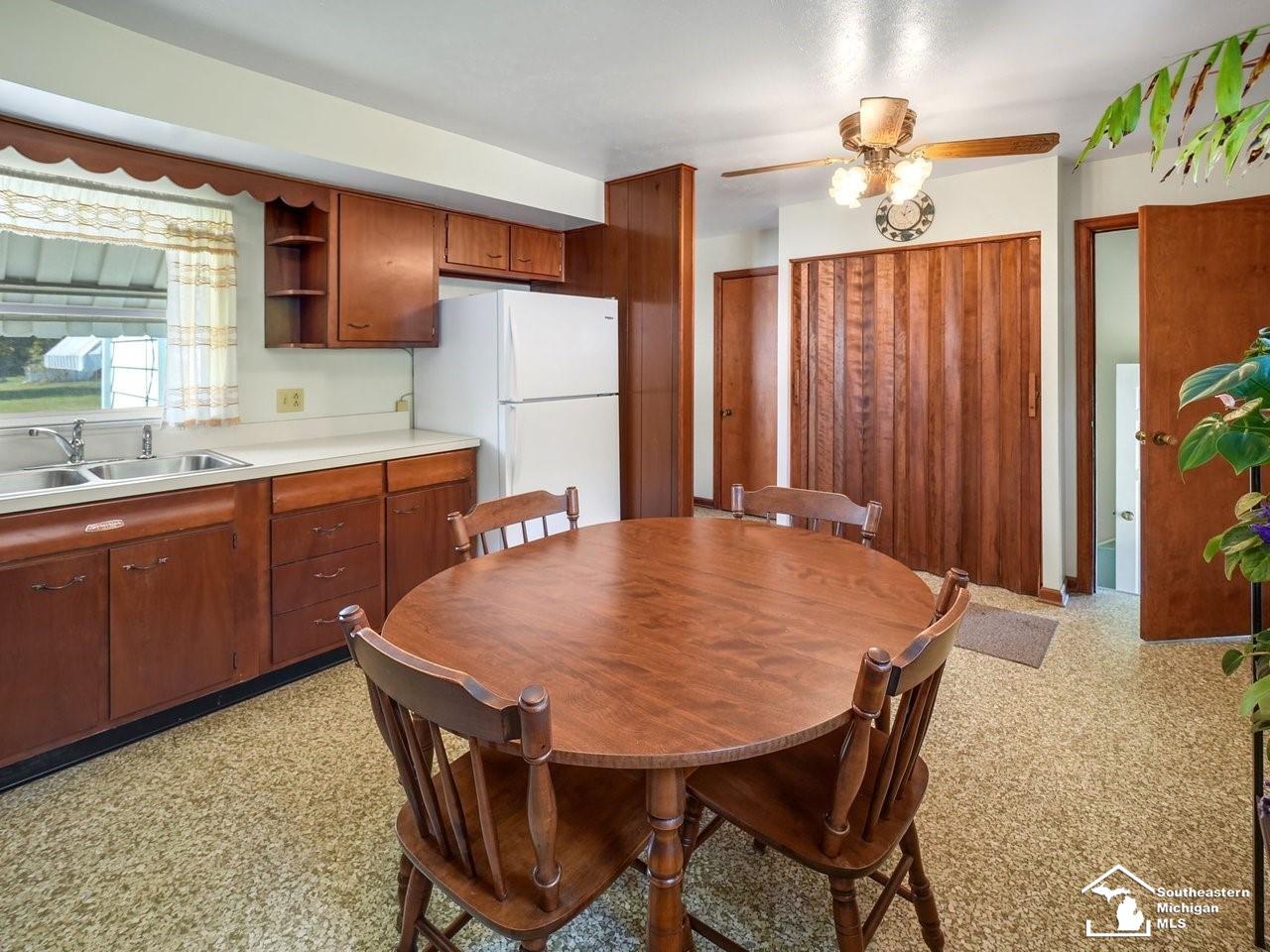 8654 Crabb Road Temperance, MI 48182 - Photo 3 of 13