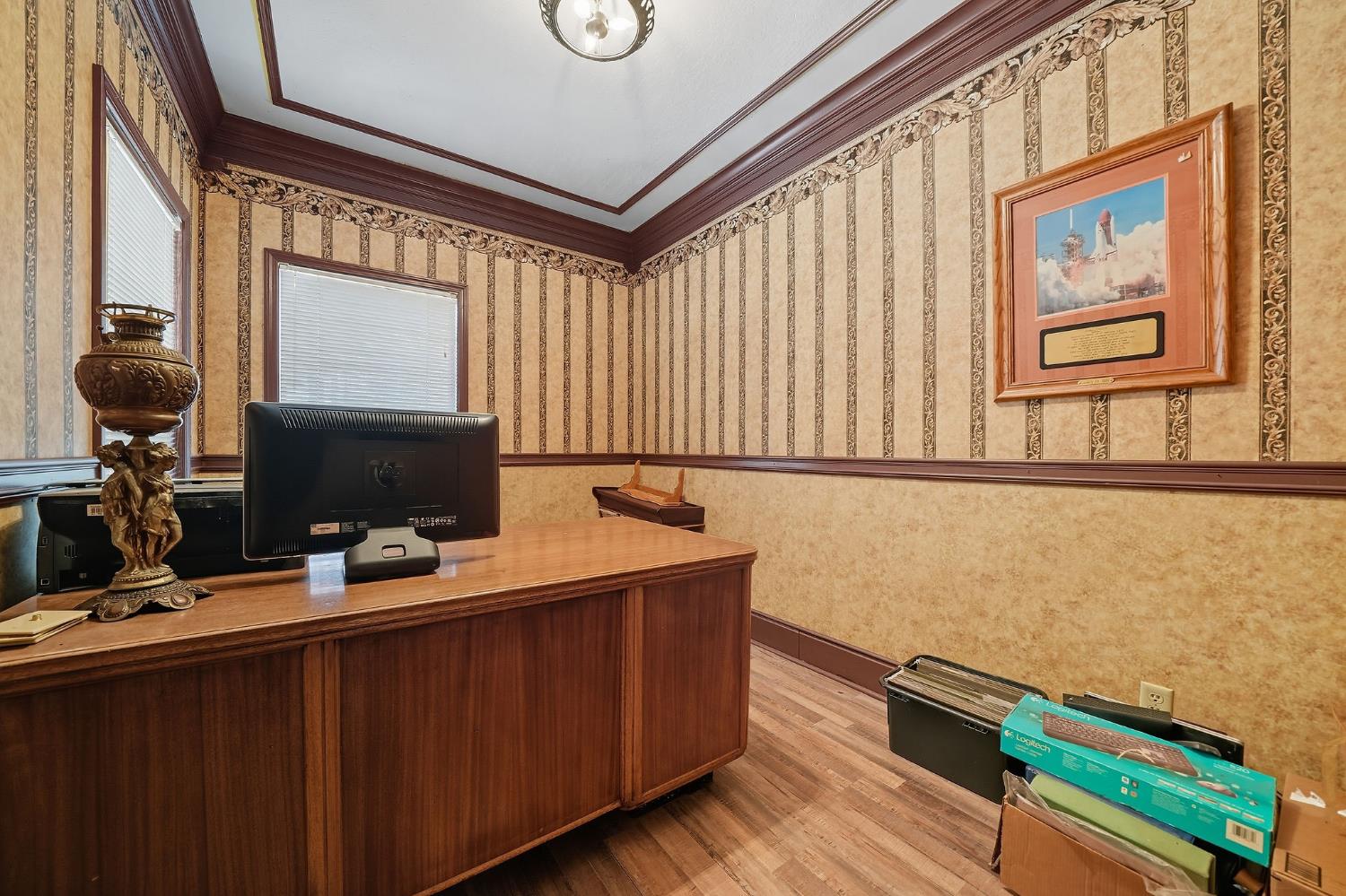 12810 New York Ranch Road Jackson, CA 95642 - Photo 32 of 56 a room with furniture a flat screen tv and a window