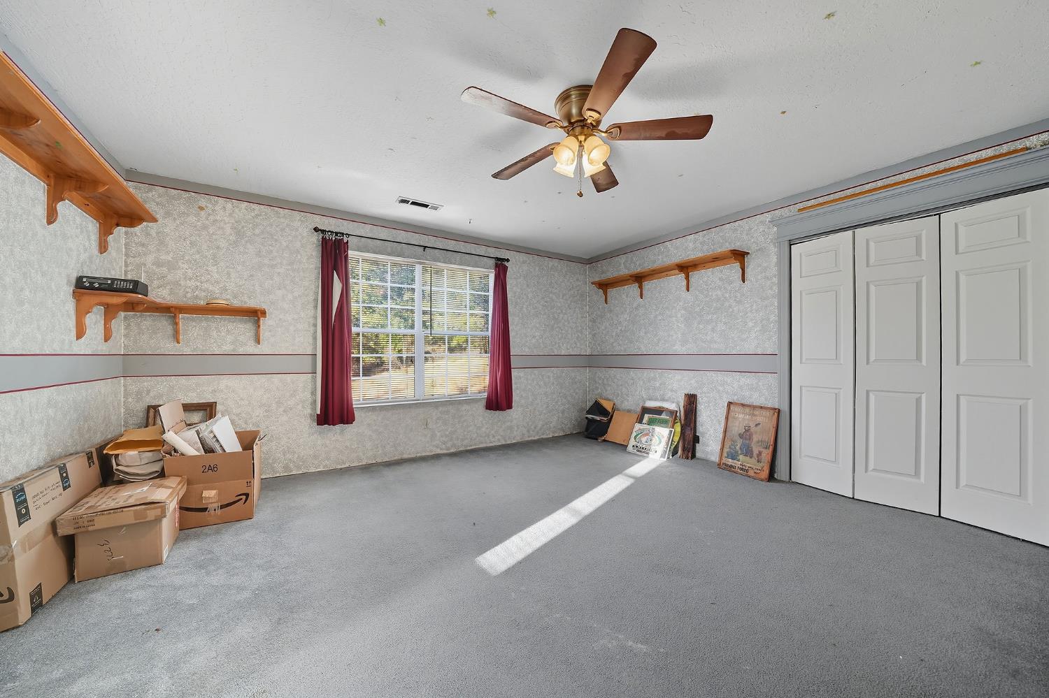 12810 New York Ranch Road Jackson, CA 95642 - Photo 48 of 56 a view of livingroom with furniture
