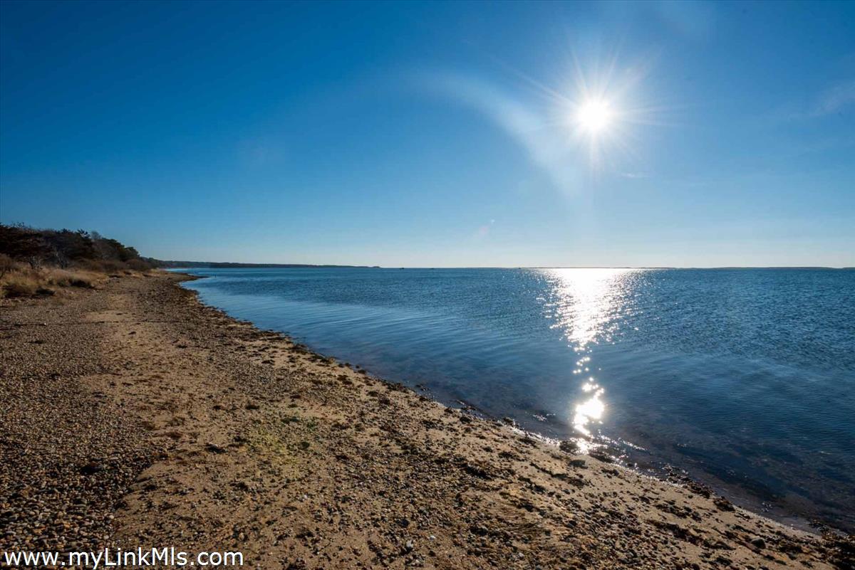 25 Lelands Path Edgartown, MA 02539 - Photo 6 of 56