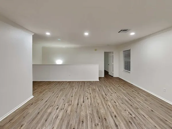 $1,915 | 19814 Rustic Lake Lane, Cypress, TX 77433