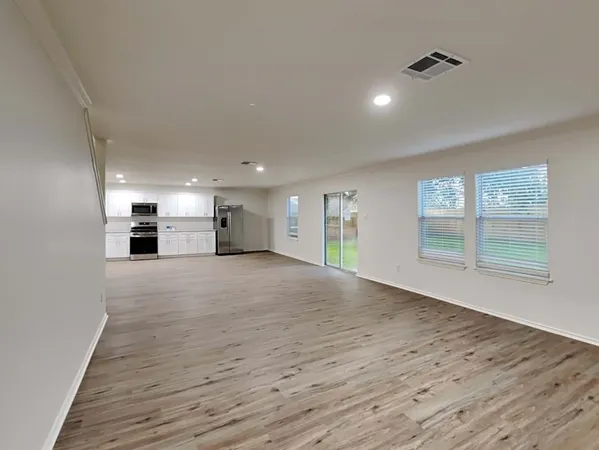 $1,915 | 19814 Rustic Lake Lane, Cypress, TX 77433