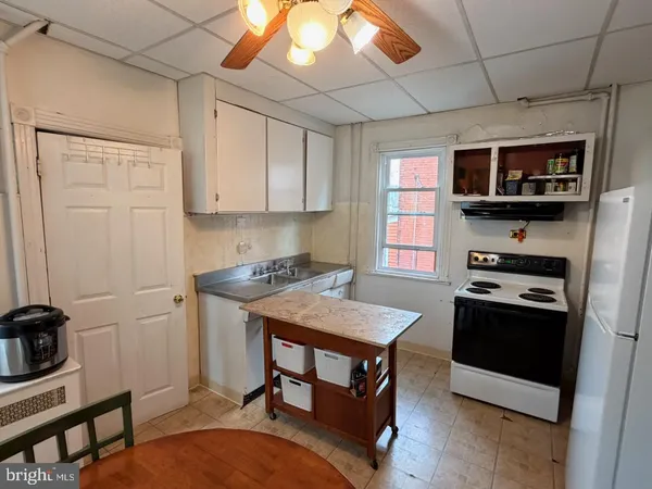 $210,000 | 146 South 5th Avenue, Coatesville, PA 19320